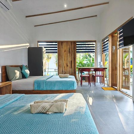 Island World Panglao Hotel Екстериор снимка