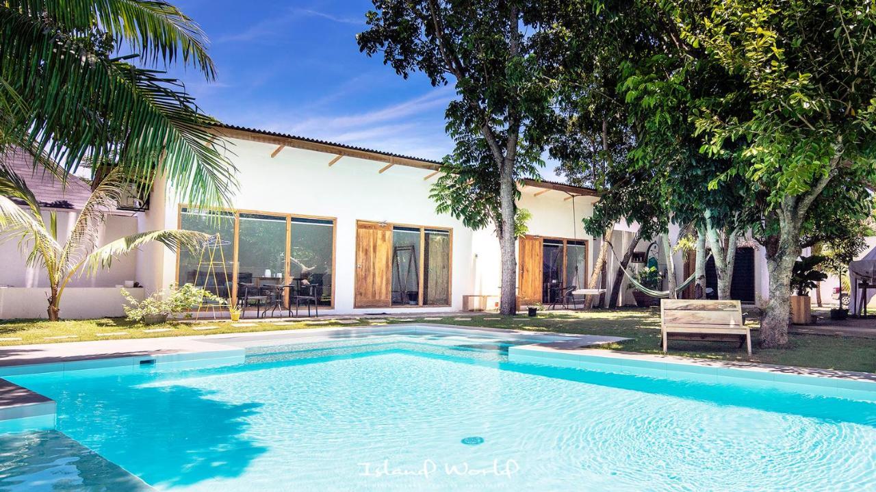 Island World Panglao Hotel Екстериор снимка