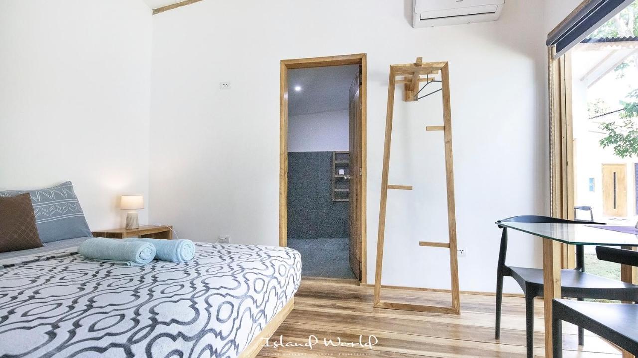 Island World Panglao Hotel Екстериор снимка
