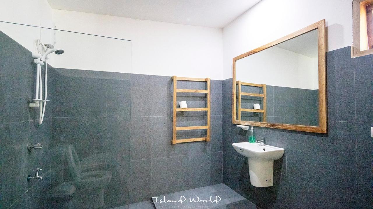 Island World Panglao Hotel Екстериор снимка