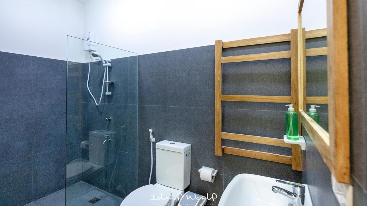 Island World Panglao Hotel Екстериор снимка