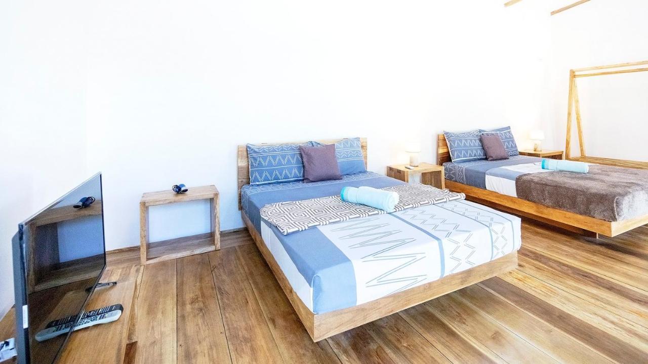 Island World Panglao Hotel Екстериор снимка