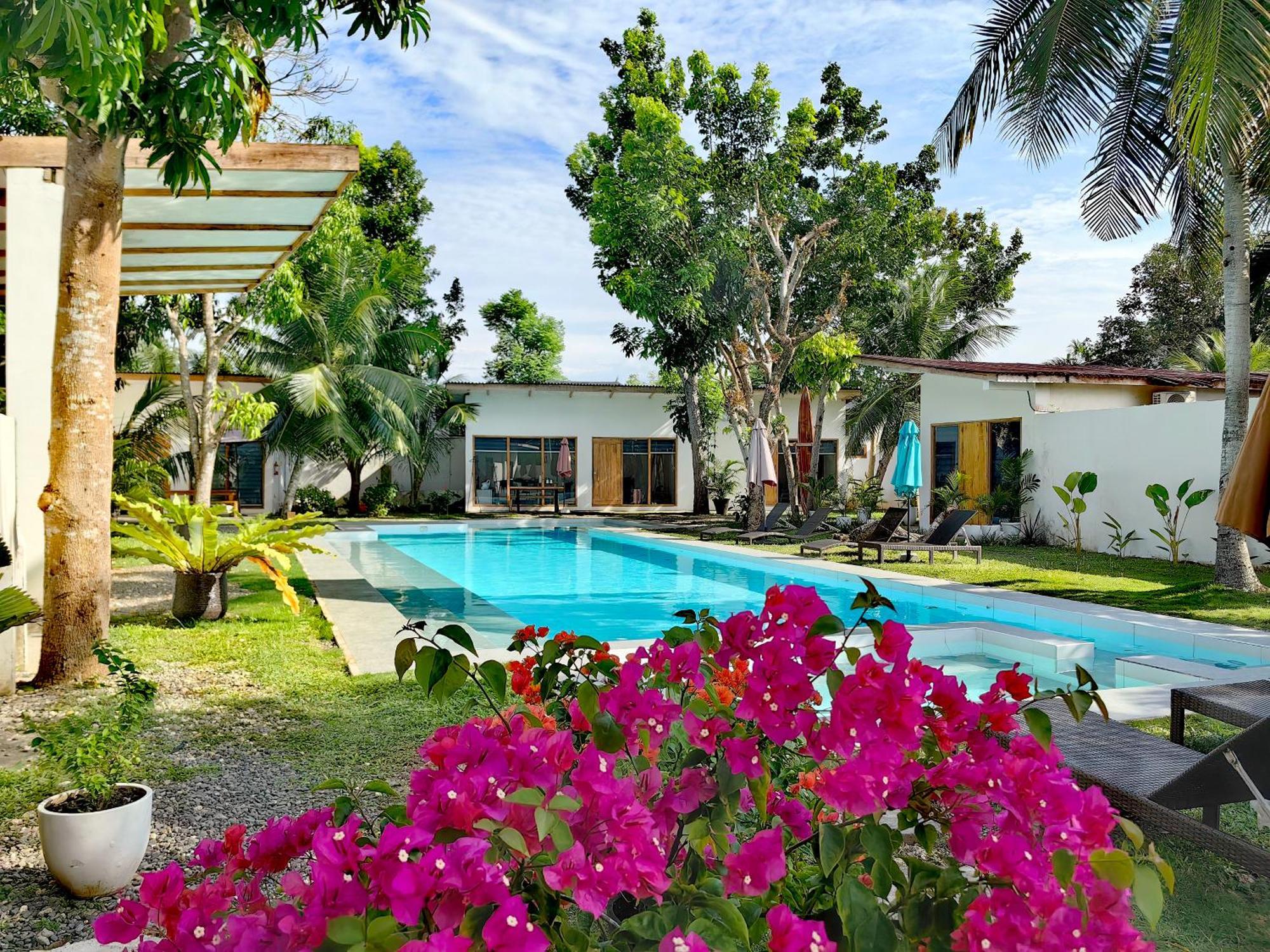 Island World Panglao Hotel Екстериор снимка