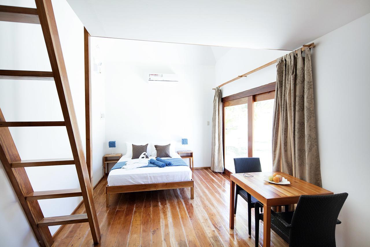 Island World Panglao Hotel Екстериор снимка